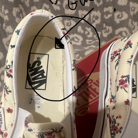Vans Classic Slip-On Sneakers in Ditsy Floral Classic White/True White New 😍 - Picture 17 of 17